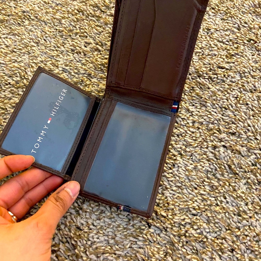 Tommy hilfiger genuine-leather  wallet